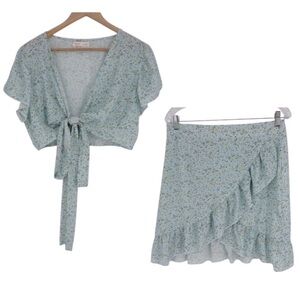 Romwe Floral Crop Top Skirt Two Piece Set Women’s Size Large Blue & Yellow EUC!